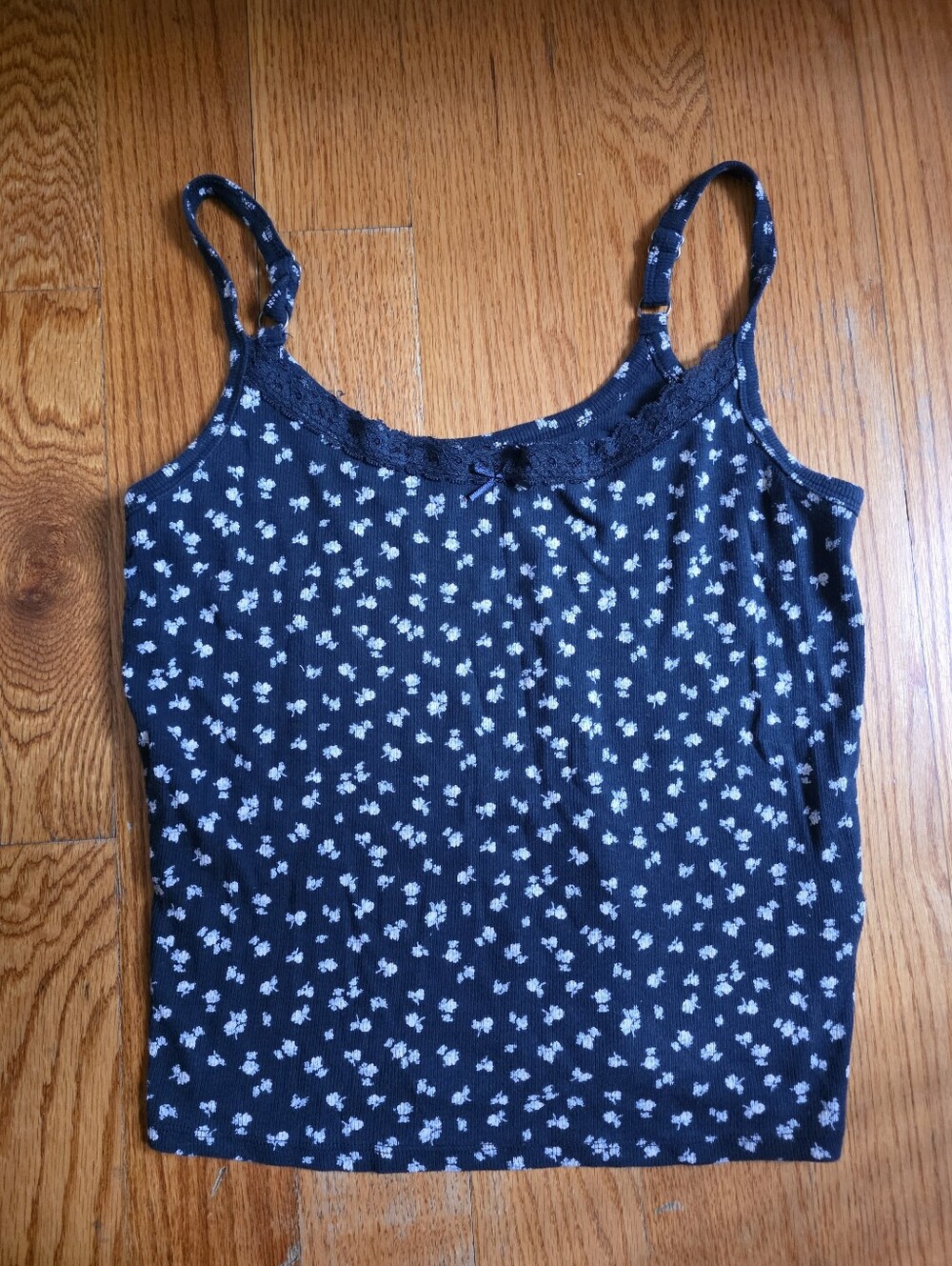 Hollister Ribbed Navy Floral Camisole Top In Large, Long